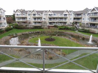 Photo 2: 203 5556 201A Street in Langley: Langley City Condo for sale in "MICHAUD GARDENS" : MLS®# R2153559