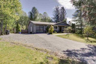 Photo 2: 41852 GOVERNMENT Road in Squamish: Brackendale House for sale in "Brackendale" : MLS®# R2368002