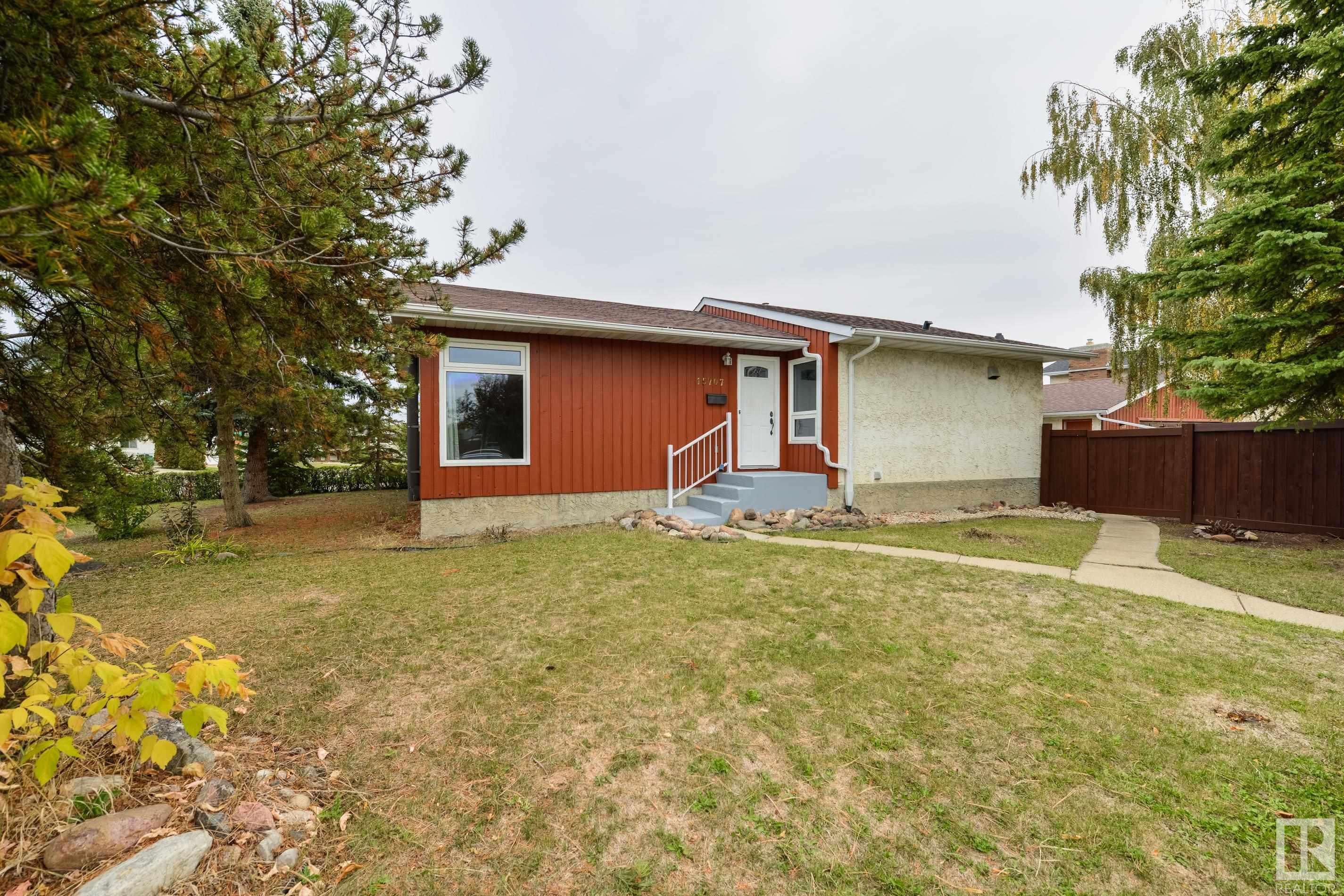 Main Photo: 15707 123 Street NW in Edmonton: Zone 27 House for sale : MLS®# E4270450