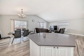 Photo 10: 1310 SOMERSIDE Drive SW in Calgary: Somerset Detached for sale : MLS®# A2124080