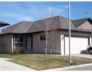 Photo 1: 9 103 FAIRWAYS Drive NW: Airdrie Townhouse for sale : MLS®# C3377814