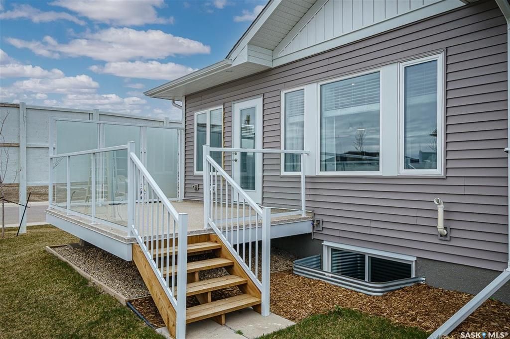 Main Photo: 1 437 Palmer Crescent in Warman: Residential for sale : MLS®# SK899418