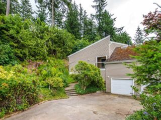 Photo 11: 115 MOUNTAIN Drive: Lions Bay House for sale (West Vancouver)  : MLS®# R2561948