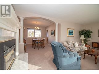 Photo 6: 1421 Lombardy Square in Kelowna: House for sale : MLS®# 10307272