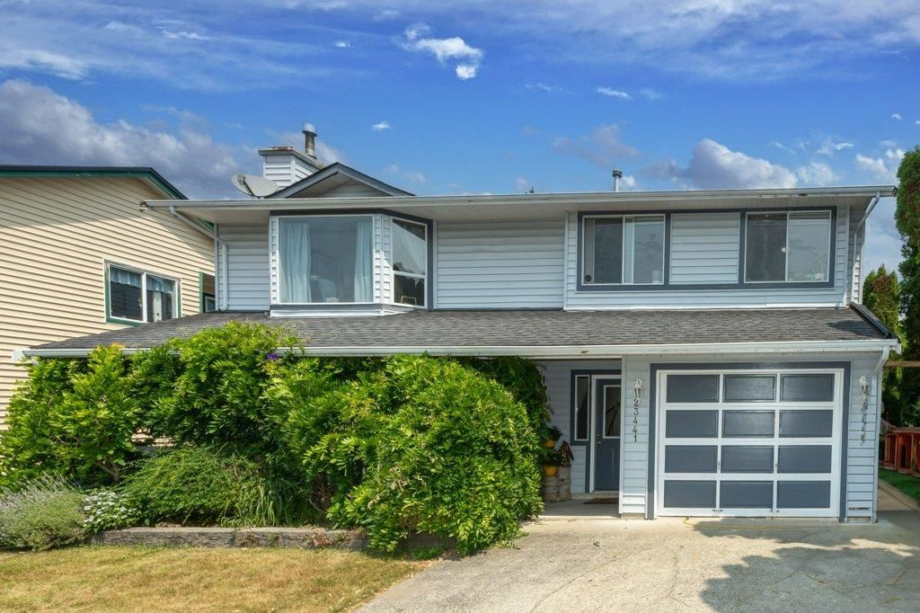 Main Photo: 23441 WHIPPOORWILL Avenue in Maple Ridge: Cottonwood MR House for sale : MLS®# R2794750