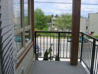 Photo 11: 300 - 15268 18th Ave in Surrey: King George Corridor Condo for sale (South Surrey White Rock)  : MLS®# F2900237