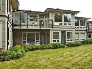 Photo 2: 7 3650 Citadel Pl in VICTORIA: Co Latoria Row/Townhouse for sale (Colwood)  : MLS®# 722237