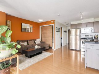 Photo 7: 908 550 TAYLOR Street in Vancouver: Downtown VW Condo for sale in "THE TAYLOR" (Vancouver West)  : MLS®# R2174831