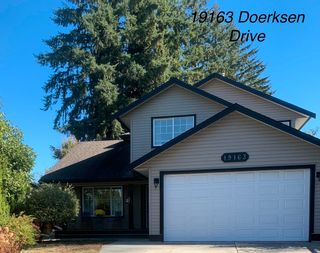 Photo 1: 19163 DOERKSEN Drive in Pitt Meadows: Central Meadows House for sale : MLS®# R2821777