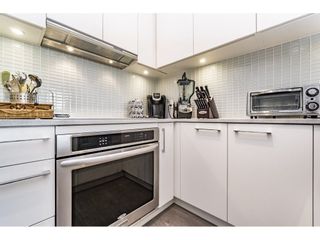 Photo 7: 712 668 COLUMBIA Street in New Westminster: Quay Condo for sale in "TRAPP AND HOLBROOK" : MLS®# R2178906