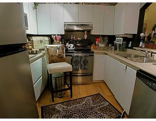 Photo 2: Photos: 108 2975 PRINCESS Crescent in Coquitlam: Canyon Springs Condo for sale in "JEFFERSON" : MLS®# V646926