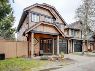 Photo 1: B 2220 Sooke Rd in Colwood: Co Hatley Park Row/Townhouse for sale : MLS®# 962316