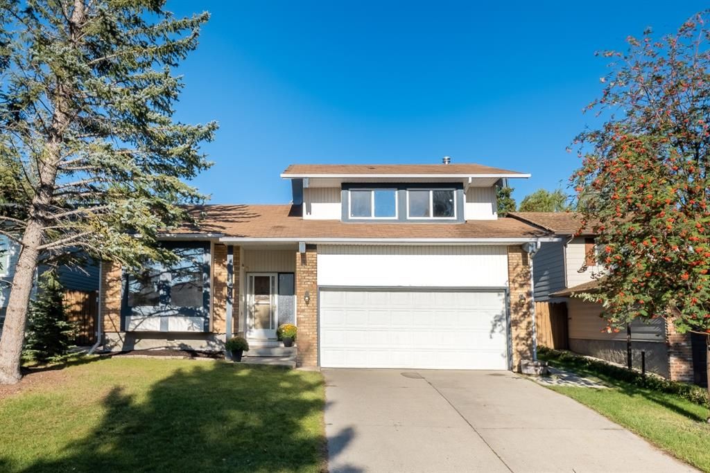 Main Photo: 452 Woodside Road SW in Calgary: Woodlands Detached for sale : MLS®# A1147030