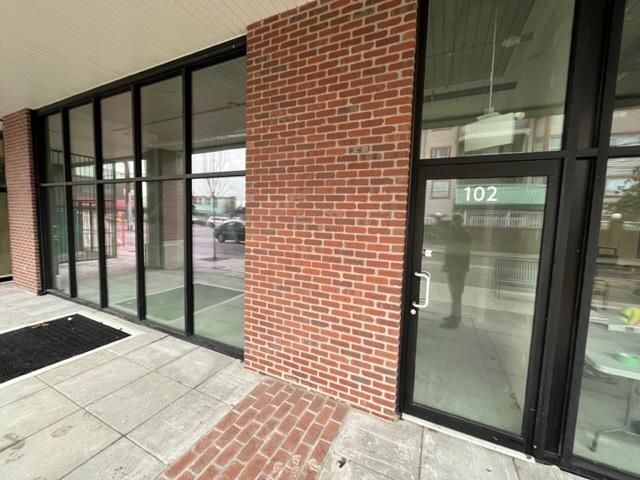 Main Photo: 102 11865 227 Street in Maple Ridge: East Central Commercial for lease : MLS®# C8049151