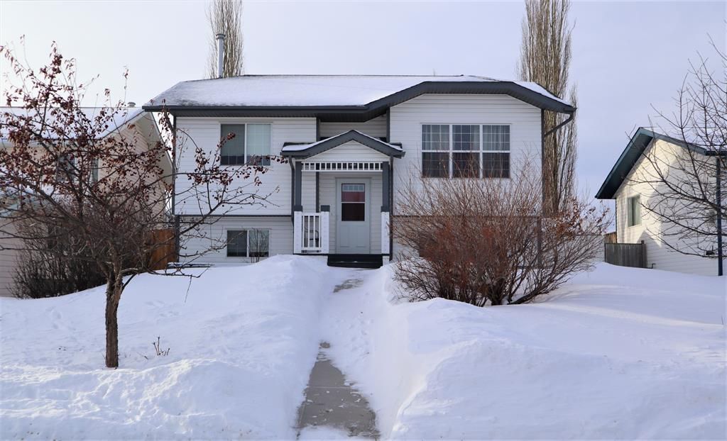 Main Photo: 5813 65 Avenue: Rocky Mountain House Detached for sale : MLS®# A2029063