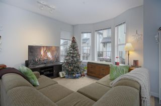 Photo 6: 57 8050 204 Street in Langley: Willoughby Heights Townhouse for sale in "Ashbury & Oak" : MLS®# R2425423