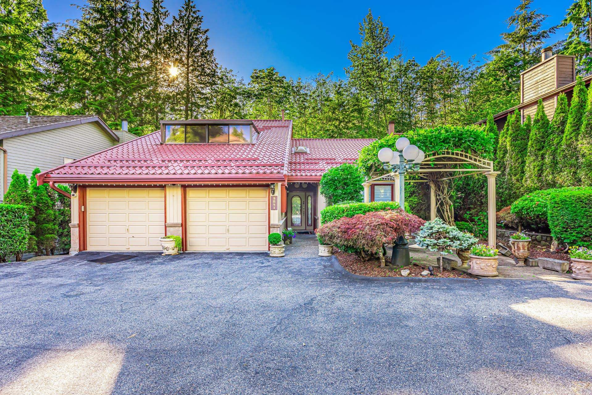 Main Photo: 5841 GROUSEWOODS Crescent in North Vancouver: Grouse Woods House for sale : MLS®# R2815351