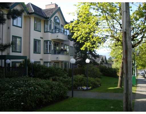 Main Photo: 102 5663 INMAN Avenue in Burnaby: Central Park BS Condo for sale (Burnaby South)  : MLS®# V744680