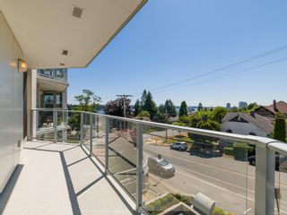 Photo 3: 302 220 Townsite Rd in Nanaimo: Na Brechin Hill Condo for sale : MLS®# 880236