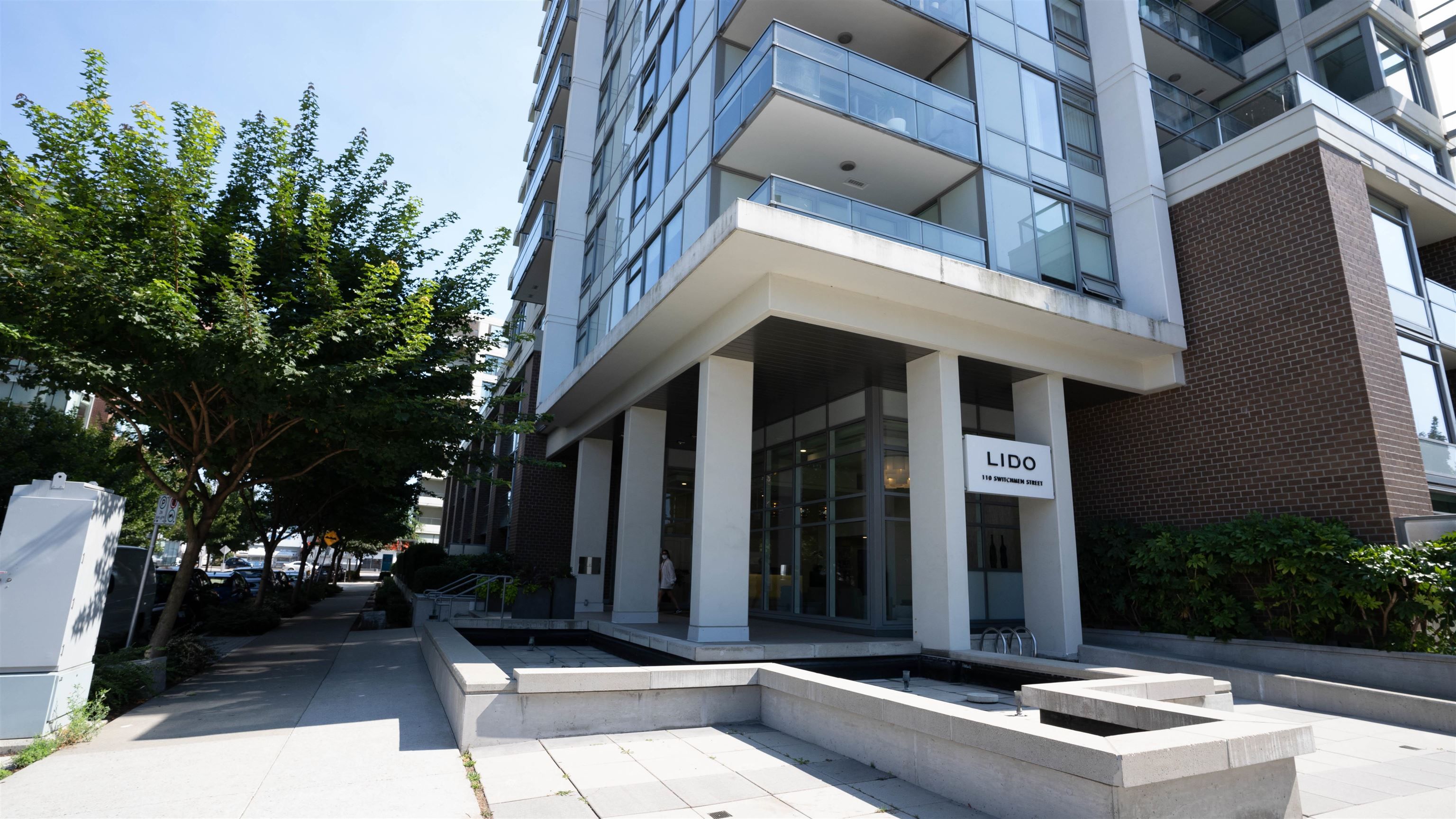 Main Photo: 205 110 SWITCHMEN Street in Vancouver: Mount Pleasant VE Condo for sale in "Lido" (Vancouver East)  : MLS®# R2647831