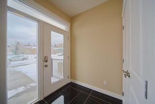 Photo 4: 514 34 Avenue NE in Calgary: Winston Heights/Mountview Full Duplex for sale : MLS®# A2118978