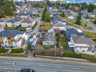 Photo 1: 8220 CEDAR Street in Mission: Mission BC House for sale : MLS®# R2883844