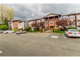 Photo 2: 208 32910 AMICUS Place in Abbotsford: Central Abbotsford Condo for sale : MLS®# R2077364