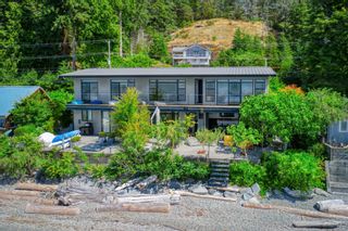 Photo 2: 6823 SUNSHINE COAST Highway in Sechelt: Sechelt District House for sale in "The Golden Mile" (Sunshine Coast)  : MLS®# R2748205