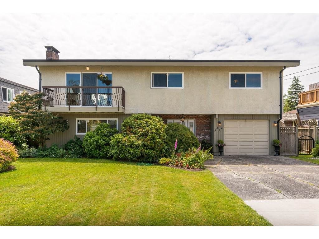 Main Photo: 5802 CRESCENT Drive in Delta: Hawthorne House for sale (Ladner)  : MLS®# R2378751