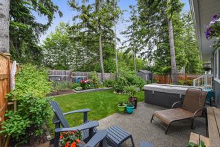 Photo 3: 2527 Brookfield Dr in Courtenay: CV Courtenay City House for sale (Comox Valley)  : MLS®# 907327
