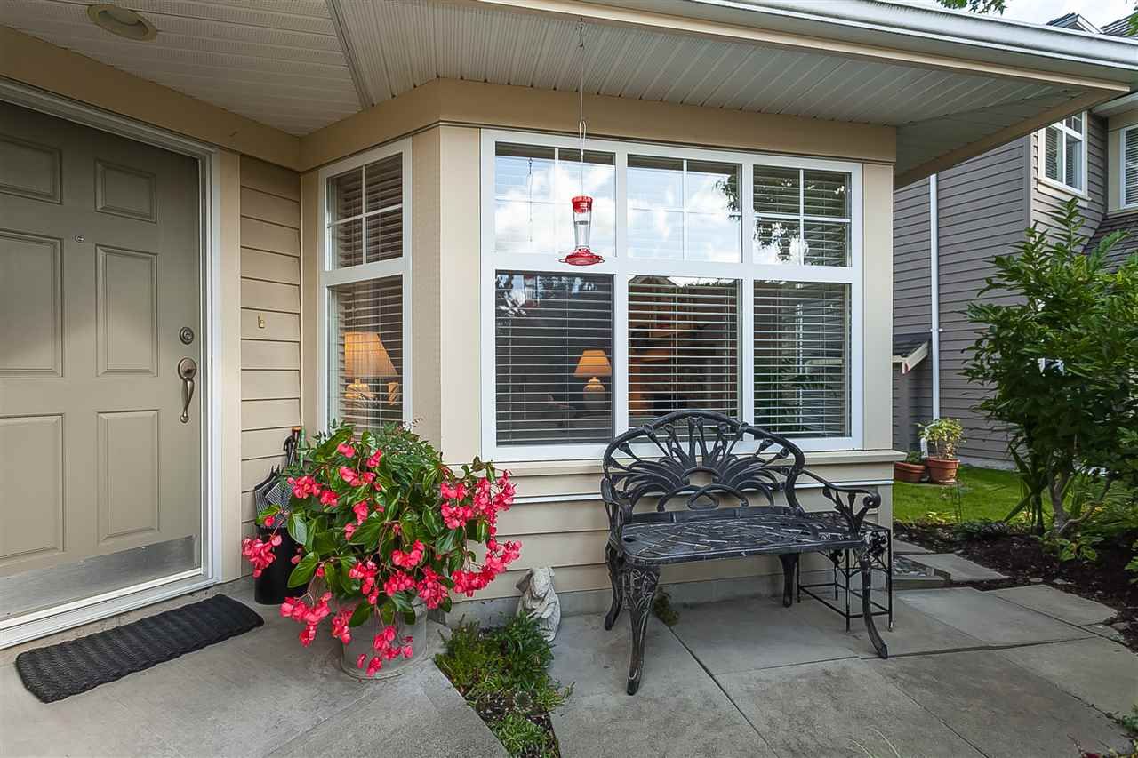 Main Photo: 33 15450 ROSEMARY HEIGHTS Crescent in Surrey: Morgan Creek Townhouse for sale in "Carrington" (South Surrey White Rock)  : MLS®# R2468002
