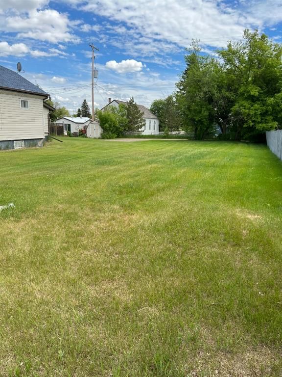 Main Photo: 4839 50 Street: Alix Commercial Land for sale : MLS®# A1086098