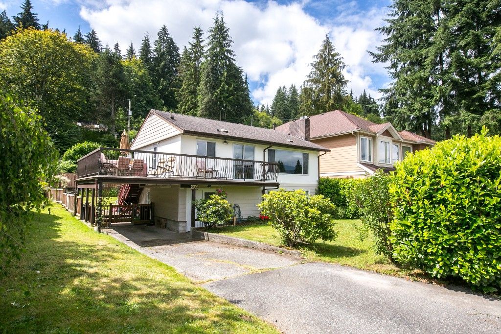 Main Photo: 2705 HENRY Street in Port Moody: Port Moody Centre House for sale : MLS®# R2087700