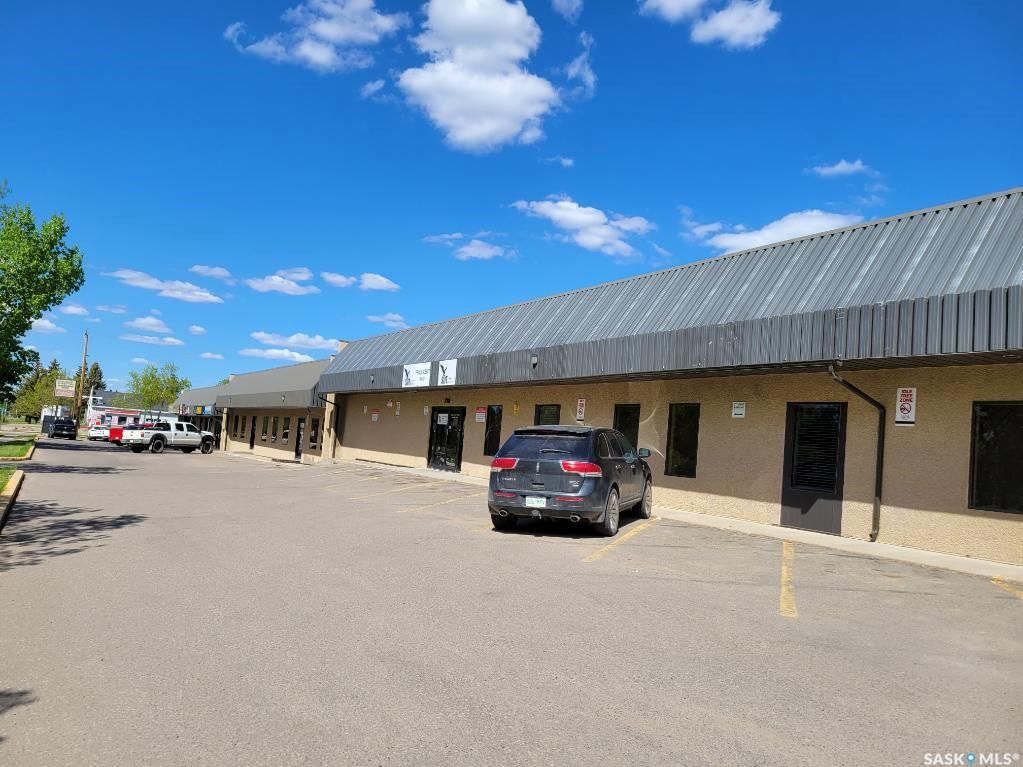 Main Photo: 700 15th Avenue East in Prince Albert: East Flat Commercial for sale : MLS®# SK924365