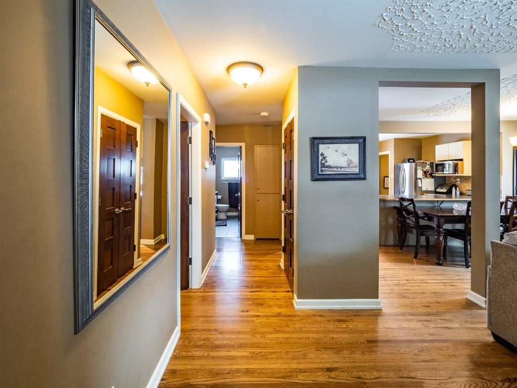 Main Photo: 105 Hudson Road NW in Calgary: Highwood Detached for sale : MLS®# A1074029