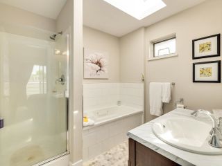 Photo 13: 6 6350 48A Avenue in Delta: Holly Townhouse for sale in "Garden Estates" (Ladner)  : MLS®# R2883313