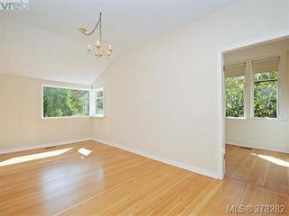 Photo 5: 3115 Glasgow St in VICTORIA: Vi Mayfair House for sale (Victoria)  : MLS®# 759622