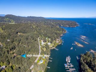 Photo 33: 1001 ROBSON Way: Galiano Island House for sale (Islands-Van. & Gulf)  : MLS®# R2852627