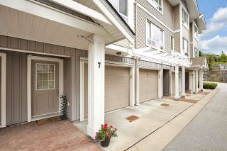 Photo 4: 7 20195 68 Avenue in Langley: Willoughby Heights Townhouse for sale in "Highlands" : MLS®# R2690292