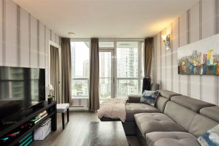 Photo 2: 1105 833 SEYMOUR Street in Vancouver: Downtown VW Condo for sale in "Capitol Residences" (Vancouver West)  : MLS®# R2499995