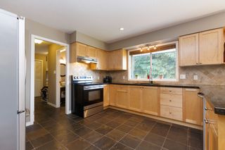 Photo 5: 1311 HONEYSUCKLE Lane in Coquitlam: Summitt View House for sale : MLS®# R2269032