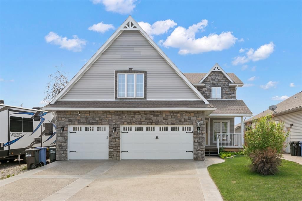 Main Photo: 3 Silverstone Place: Didsbury Detached for sale : MLS®# A2052679