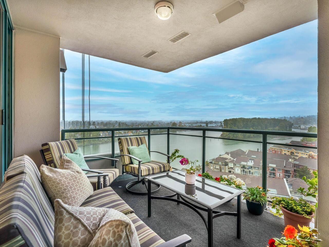 Main Photo: 1606 8 LAGUNA Court in New Westminster: Quay Condo for sale in "THE EXCELSIOR" : MLS®# R2826435