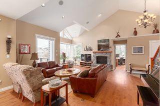 Photo 3: 1671 MACDONALD Place in Squamish: Brackendale House for sale in "BRACKENDALE" : MLS®# R2668749
