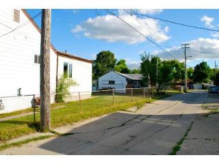 Photo 2: 534 Johnson Avenue East in WINNIPEG: East Kildonan Residential for sale (North East Winnipeg)  : MLS®# 1315190
