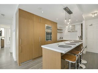 Photo 2: 306 811 HELMCKEN Street in Vancouver: Downtown VW Condo for sale in "Imperial Tower" (Vancouver West)  : MLS®# V1057371