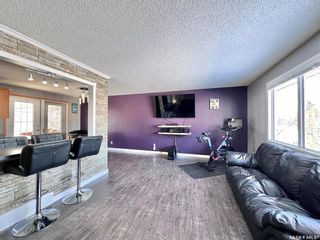 Photo 4: 54 Tufts Crescent in Outlook: Residential for sale : MLS®# SK959359