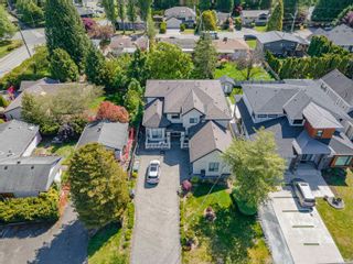 Photo 2: 1772 156A Street in Surrey: King George Corridor House for sale (South Surrey White Rock)  : MLS®# R2884023