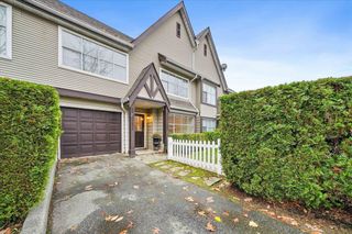 Photo 3: 2 12099 237 Street in Maple Ridge: East Central Townhouse for sale in "GABRIOLA" : MLS®# R2832608