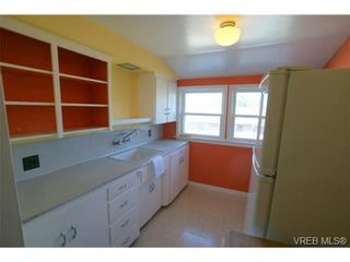 Photo 13: 553 Raynor Ave in VICTORIA: VW Victoria West Triplex for sale (Victoria West)  : MLS®# 683151